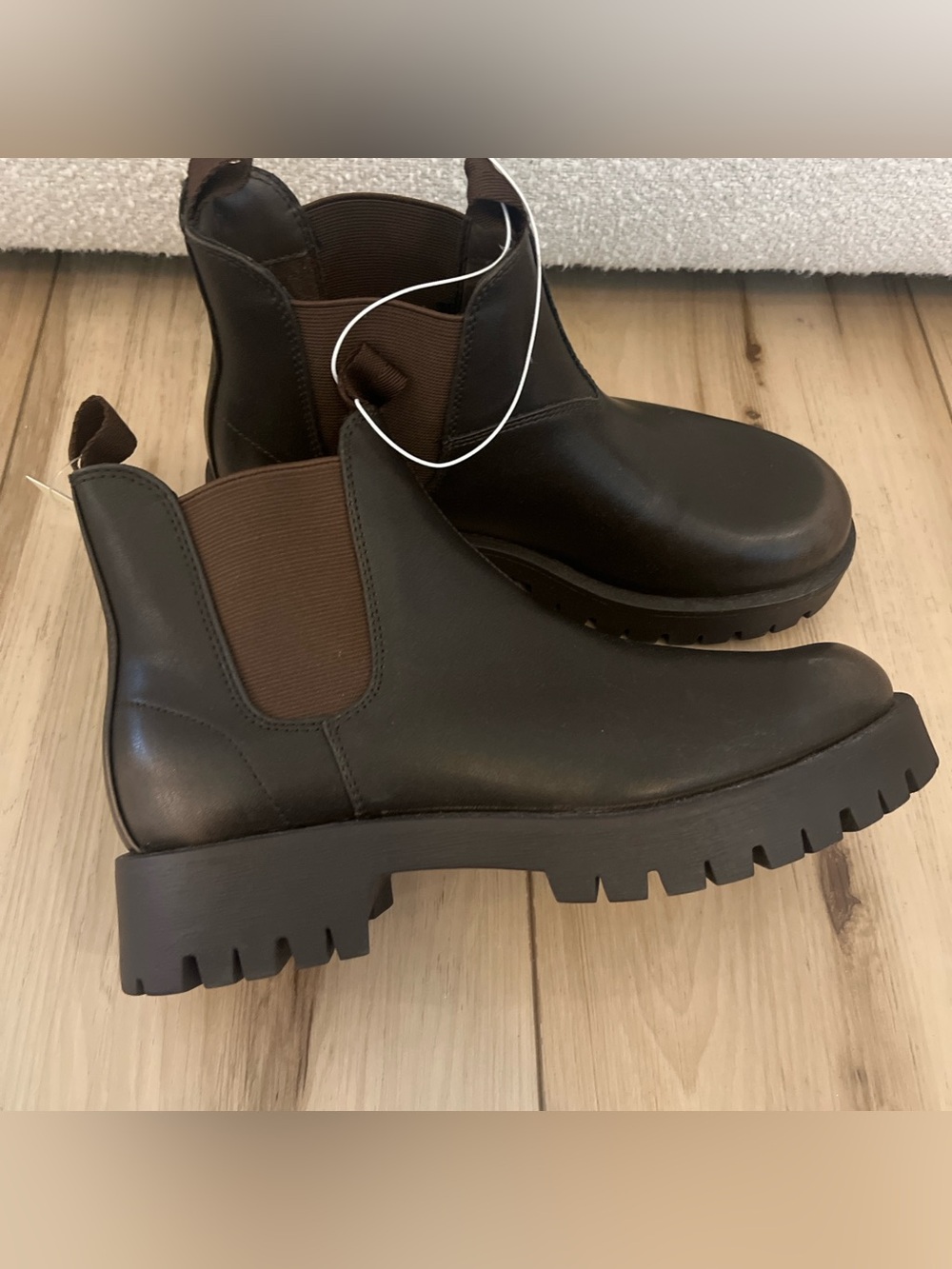 Universal Thread Dark Brown Chelsea Lug Booties Sz 8 Target Fall Season Chunky